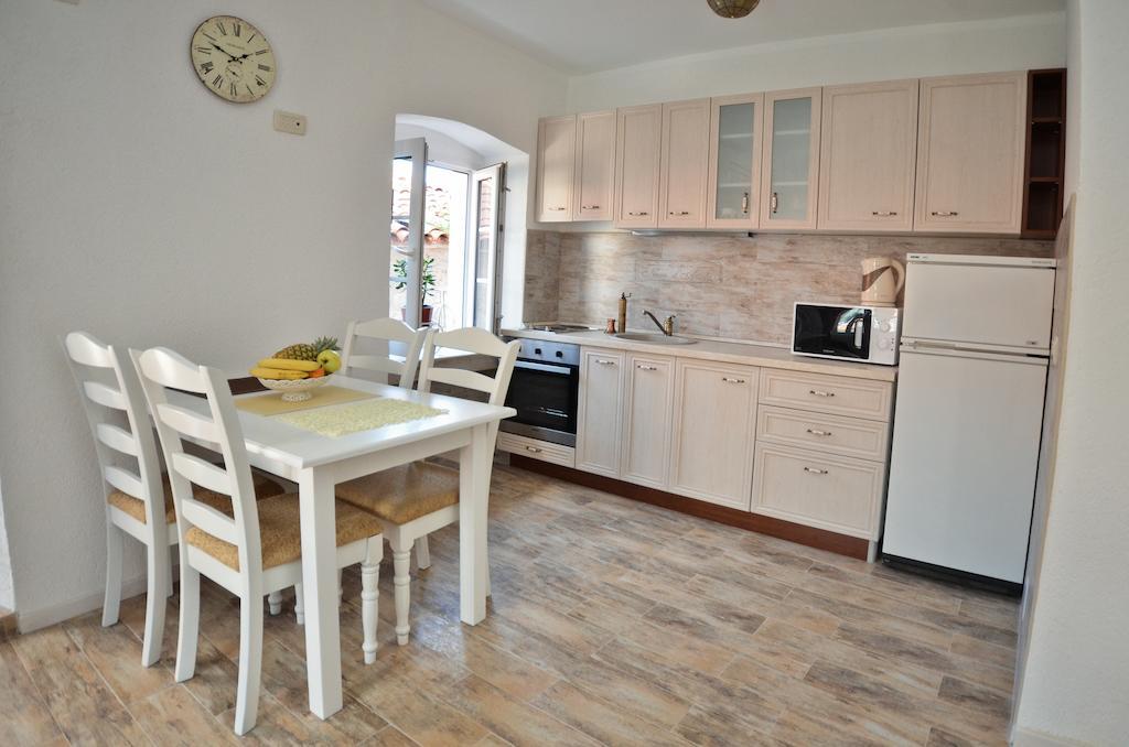 Bell Tower Apartment Budva Quarto foto